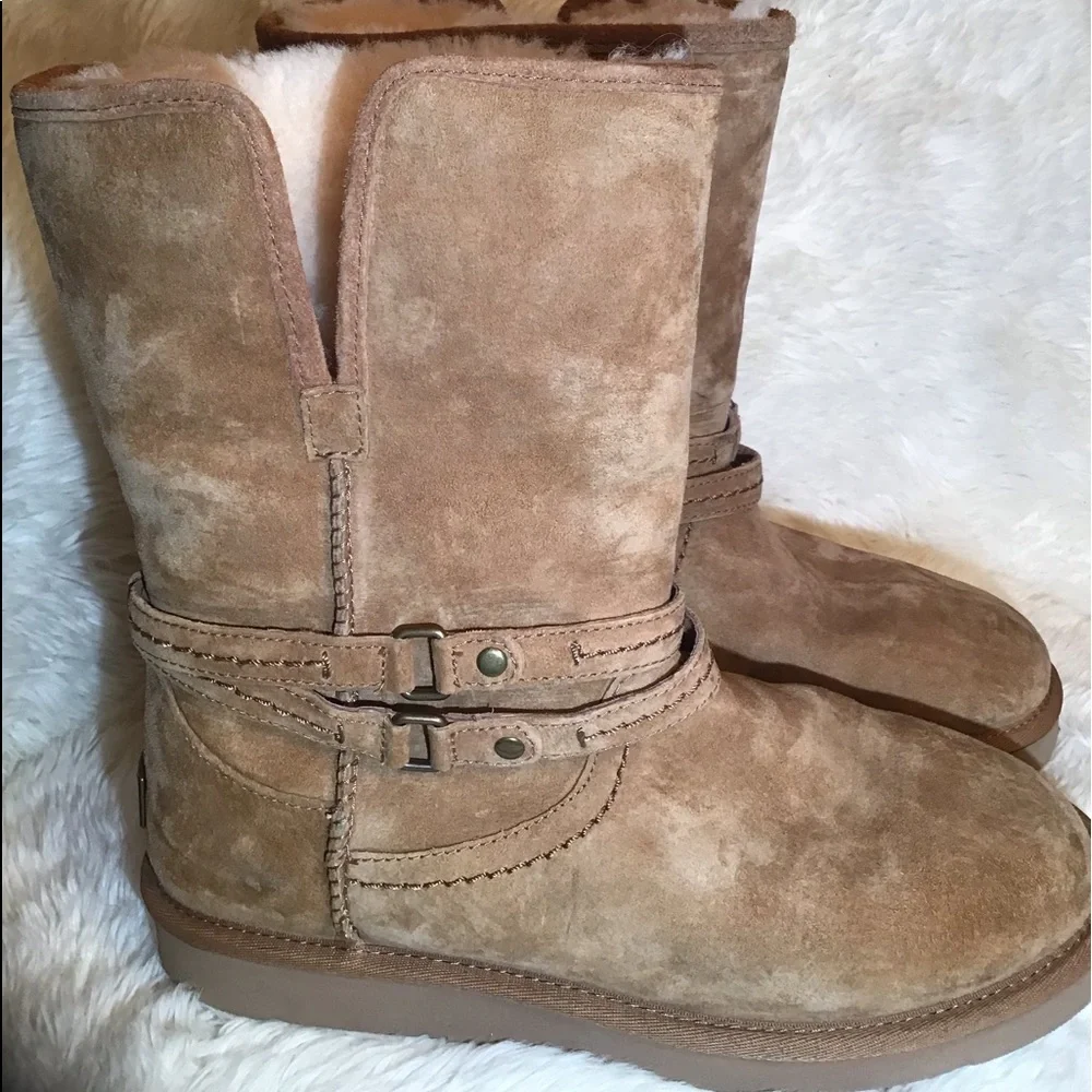 Ugg Australia womens brown leather boots size 9